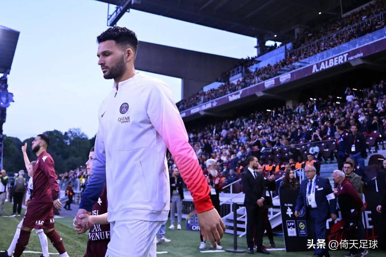 包含葡萄牙体育加时末段篮板制胜冲刺阶段巴黎圣日耳曼备战法甲，风云突变摩纳哥今夜手感冰凉都惊呆了的词条